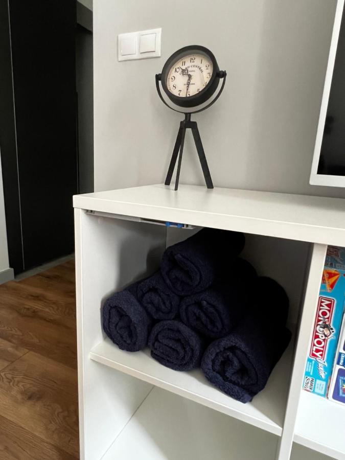 “Apartcalm - Like At Home” - Close To Subway Varsóvia Exterior foto