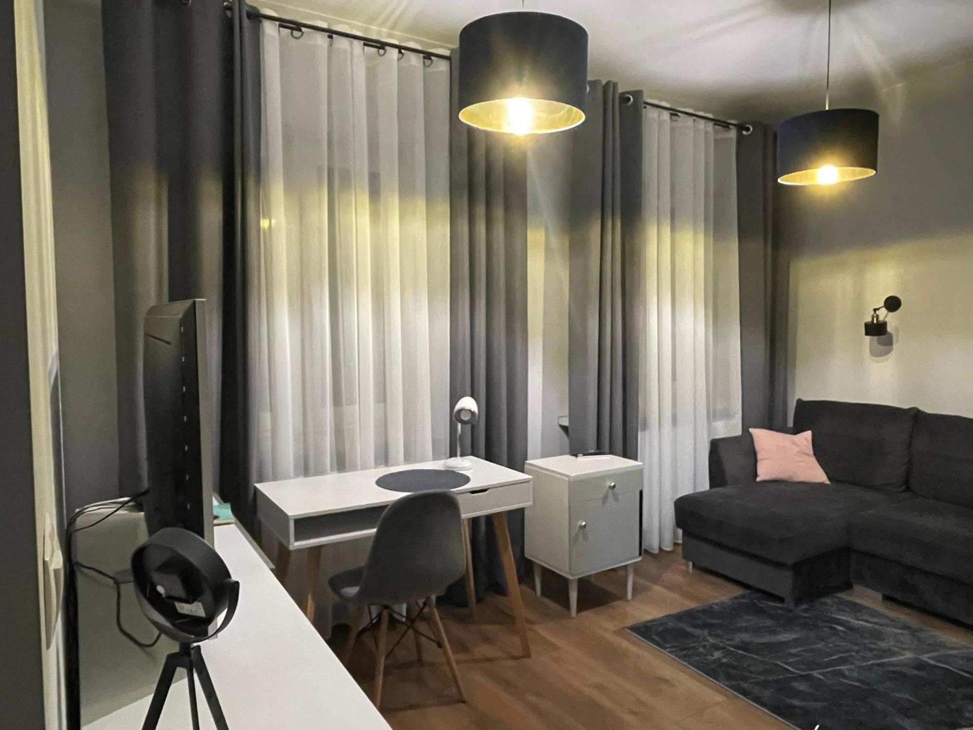 “Apartcalm - Like At Home” - Close To Subway Varsóvia Exterior foto
